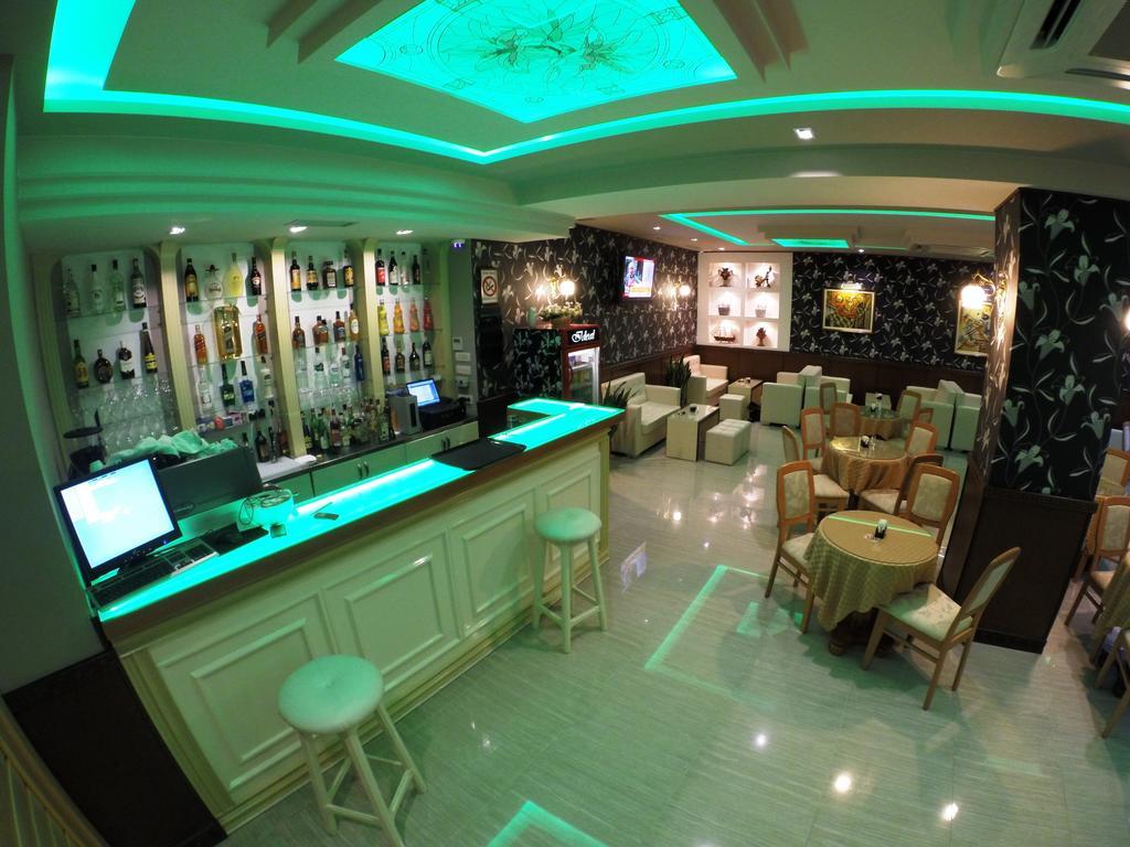 Ideal Hotel 3*